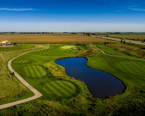 Bird's eye view of manicured golf course